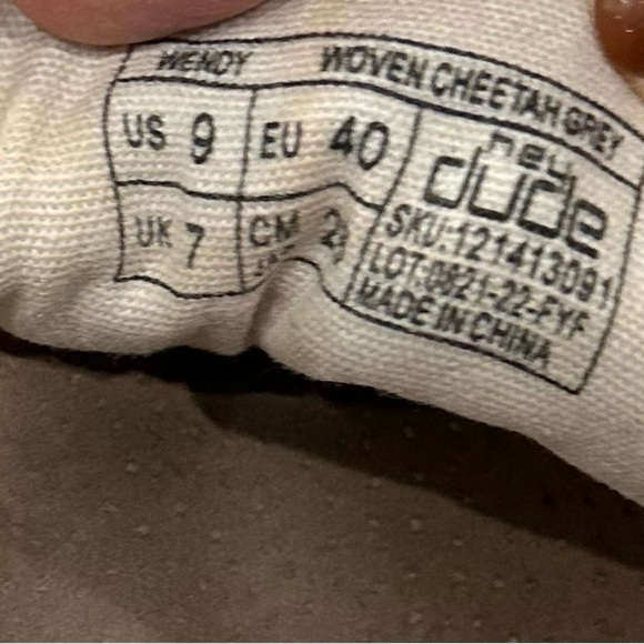 Women’s Hey Dude Wendy Woven Cheetah Gray Slip On Shoes Size 9 - Picture 6 of 6